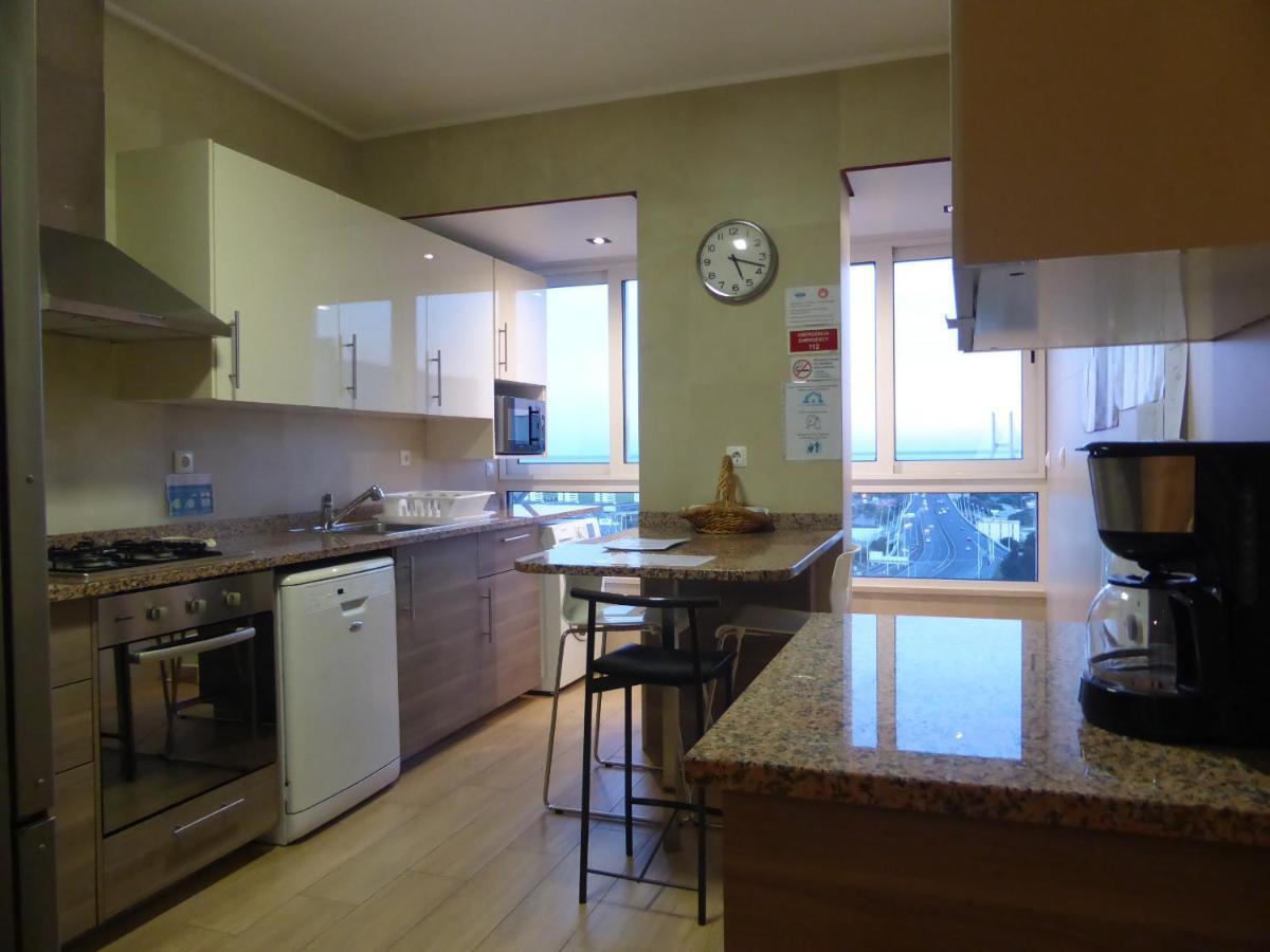 A View To The River Tejo - Sixtyfive Boutique Home Lisboa Exteriör bild
