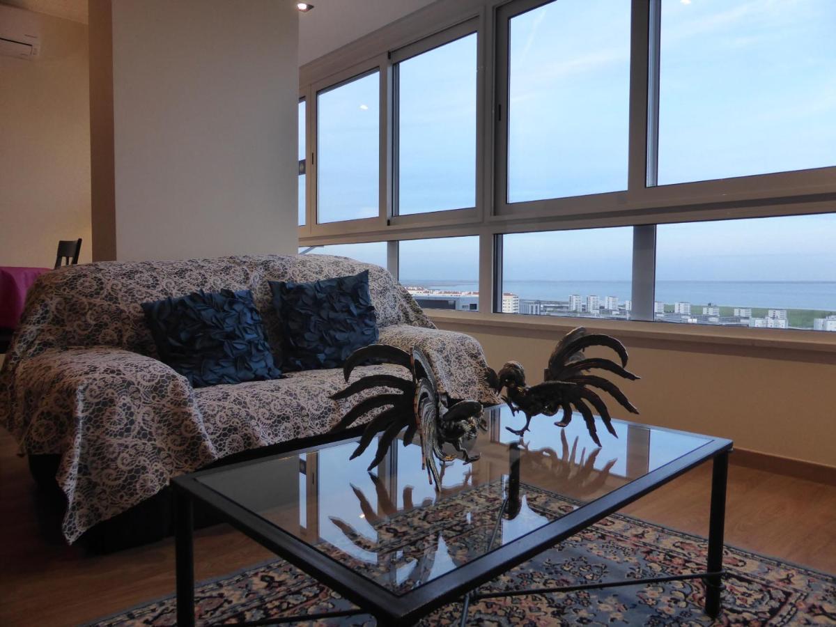 A View To The River Tejo - Sixtyfive Boutique Home Lisboa Exteriör bild