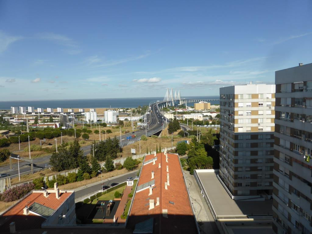 A View To The River Tejo - Sixtyfive Boutique Home Lisboa Exteriör bild