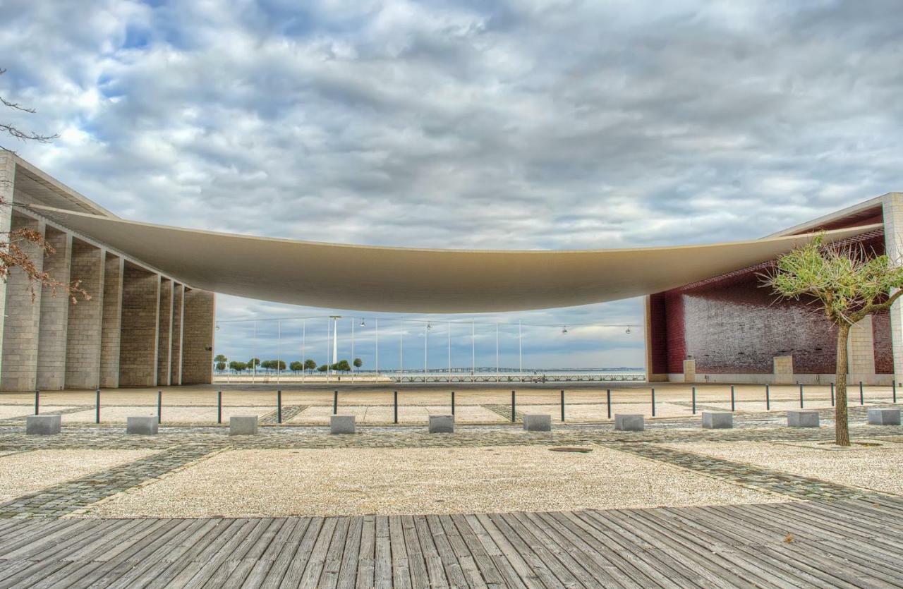 A View To The River Tejo - Sixtyfive Boutique Home Lisboa Exteriör bild